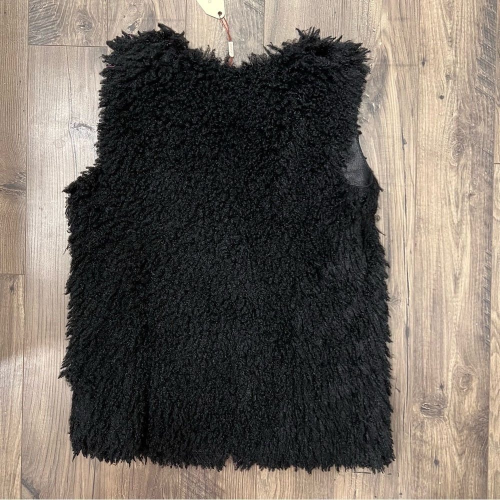 Max Studio Specialty Product Fluff Black Vest Size Large. NWT. - Picture 9 of 11